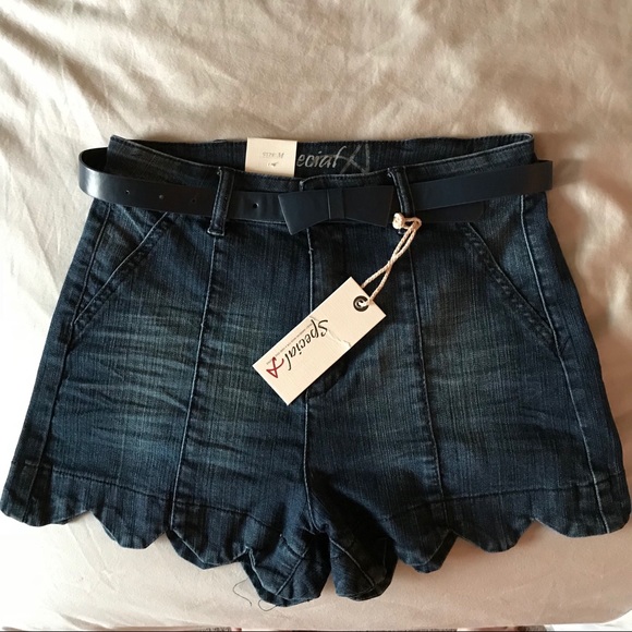 High Waisted Scallop Edge Denim Shorts - Picture 4 of 7